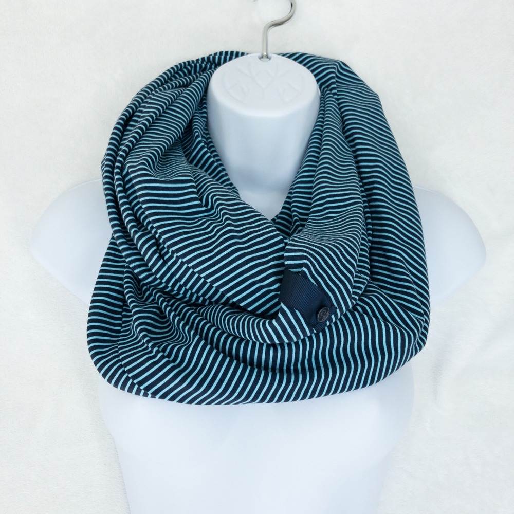 Lululemon Vinyasa Scarf Womens OS Blue Striped Snap Button Infinity Scarf